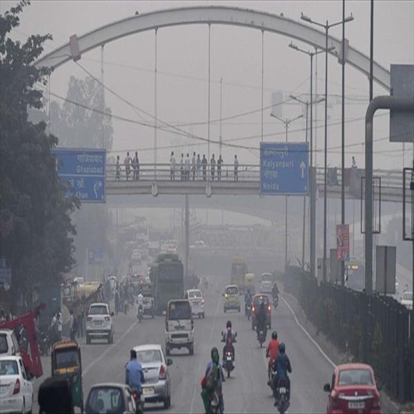 বায়ুদূষণের জেরে দিল্লিতে